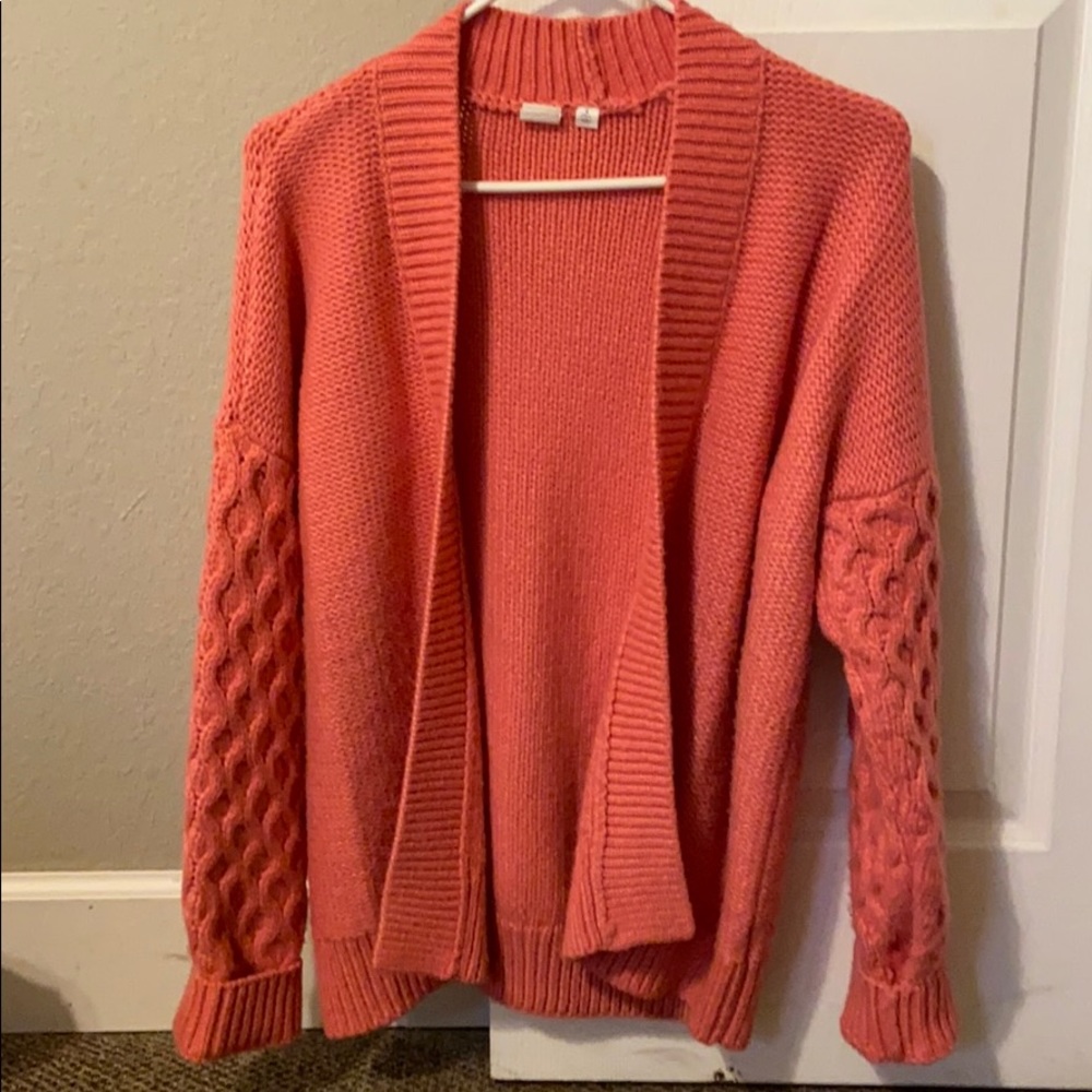 Gap sweater